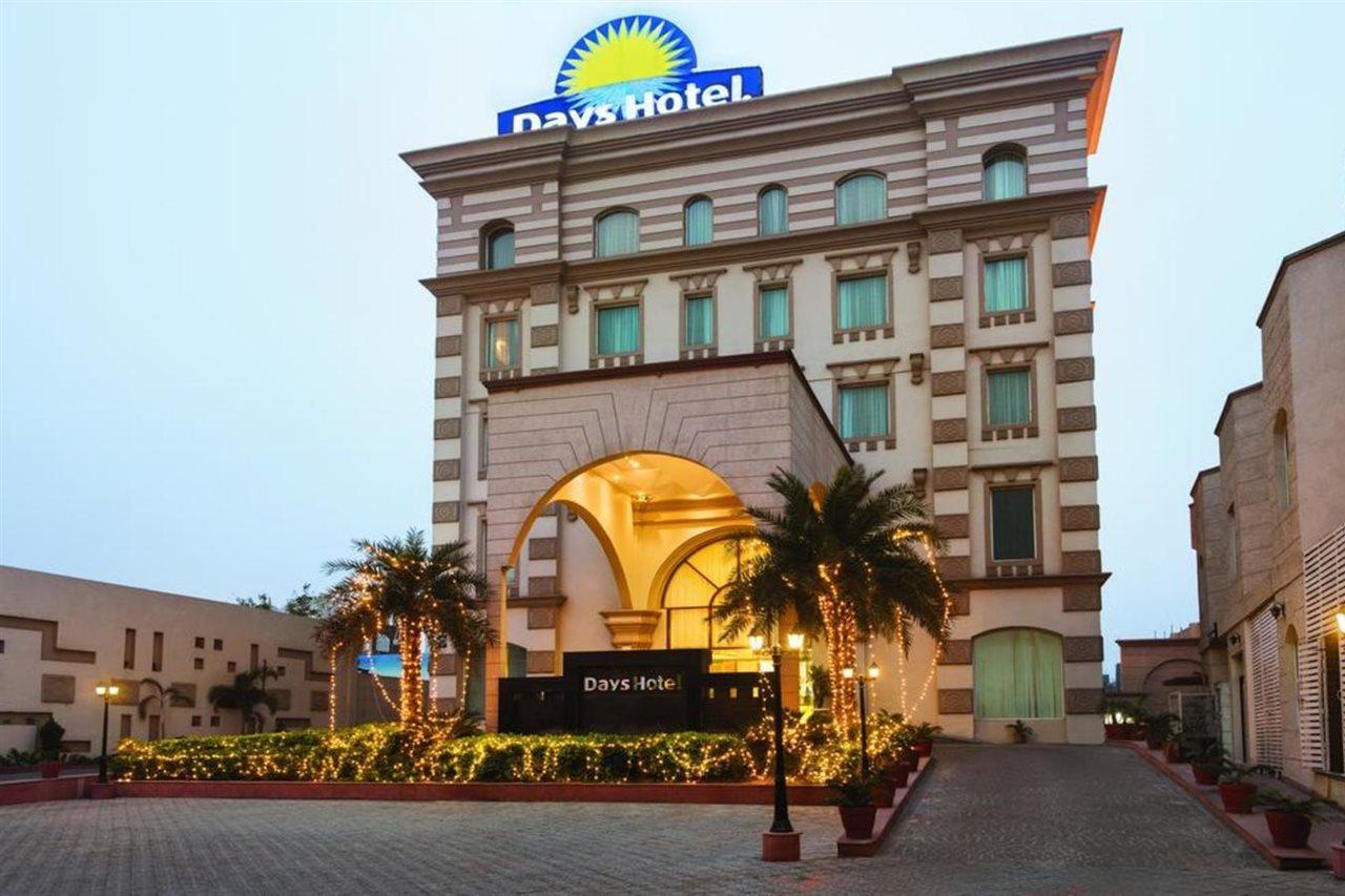Days Hotel By Wyndham Panipat Ngoại thất bức ảnh